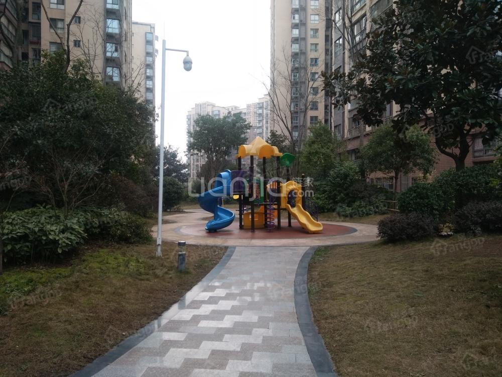 邑品观邸小区图片