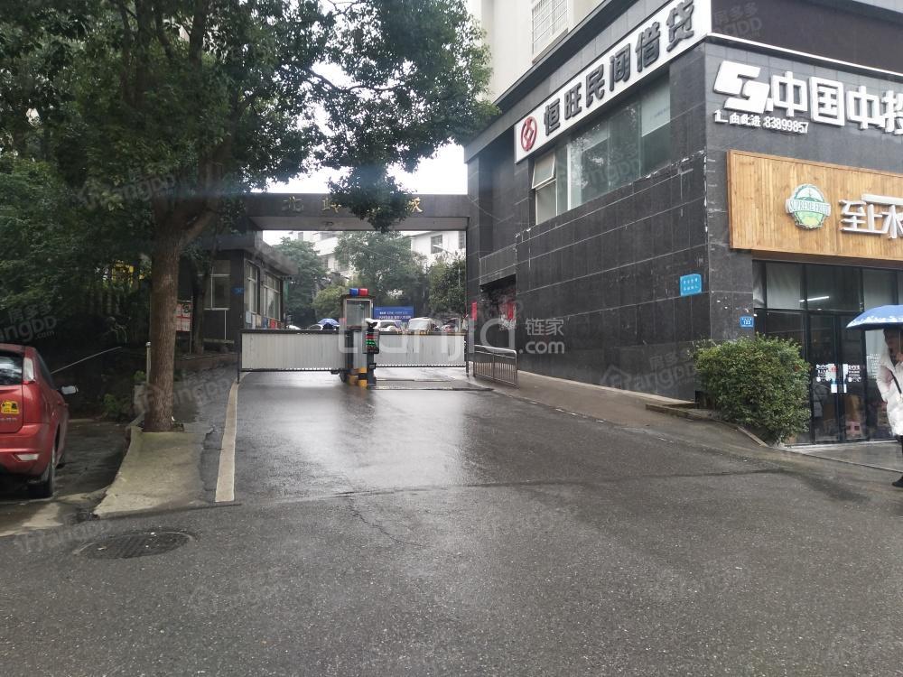 北岭春城小区图片