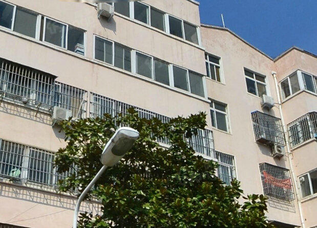 鸿运家园小区图片