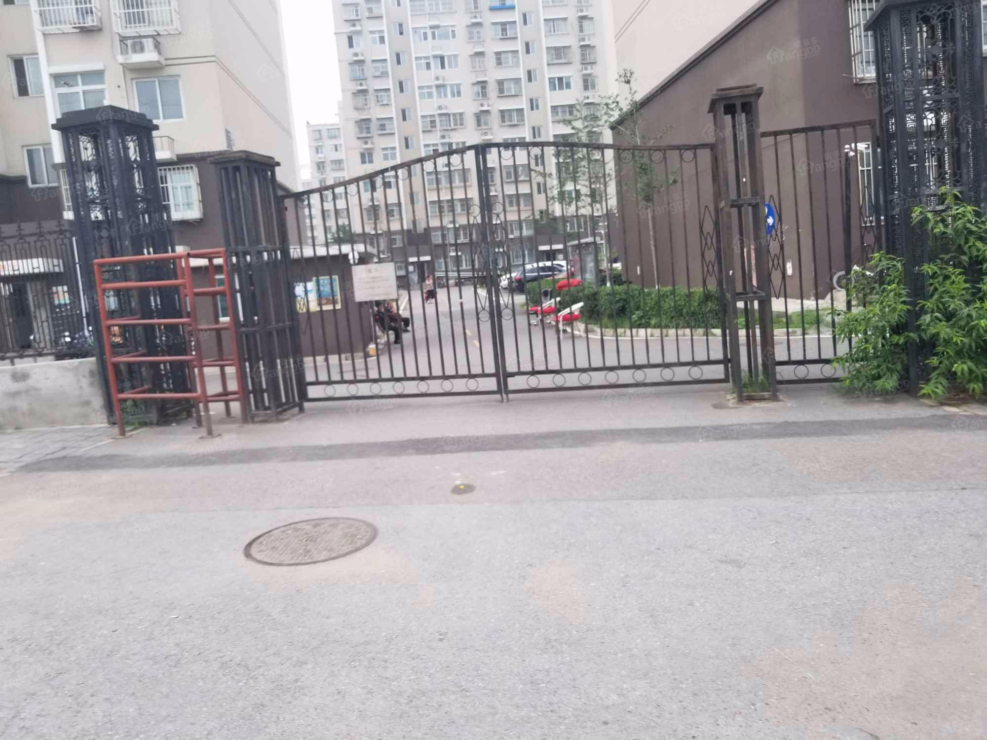 绿洲园小区图片