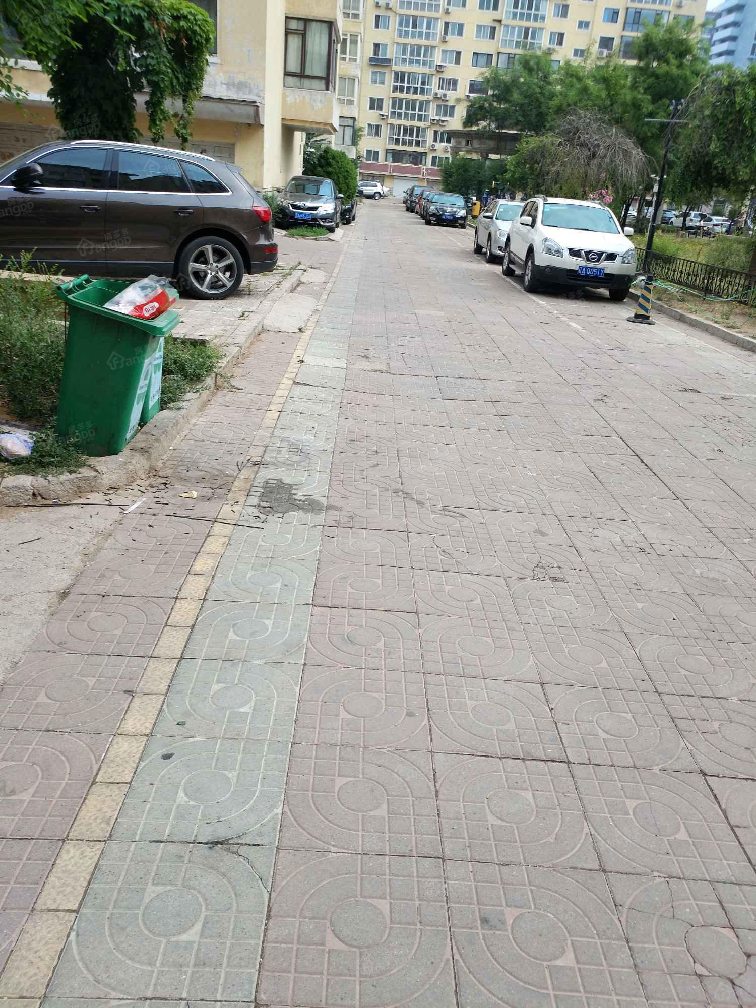 龙逸花园小区图片