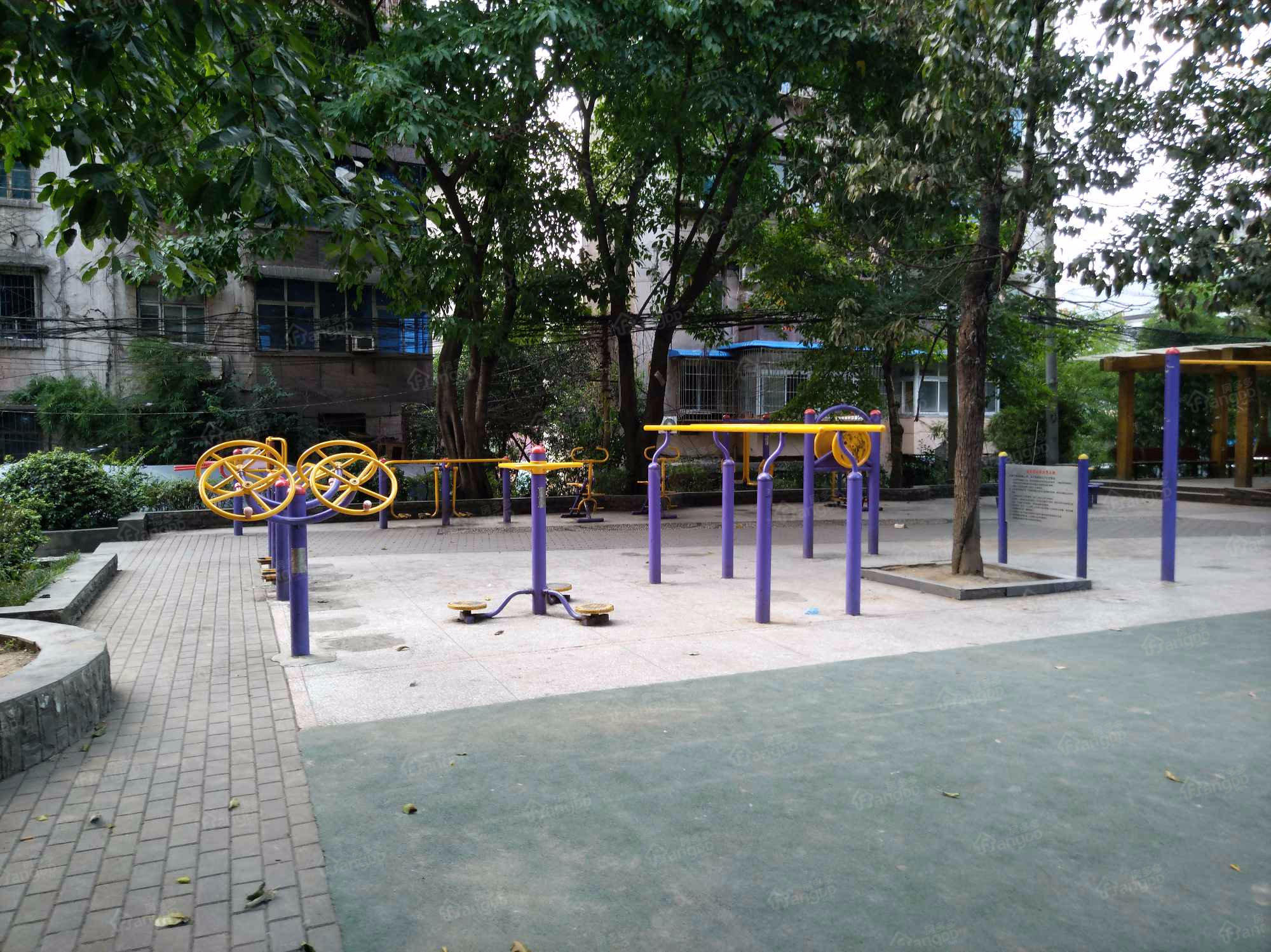 革新村小区图片