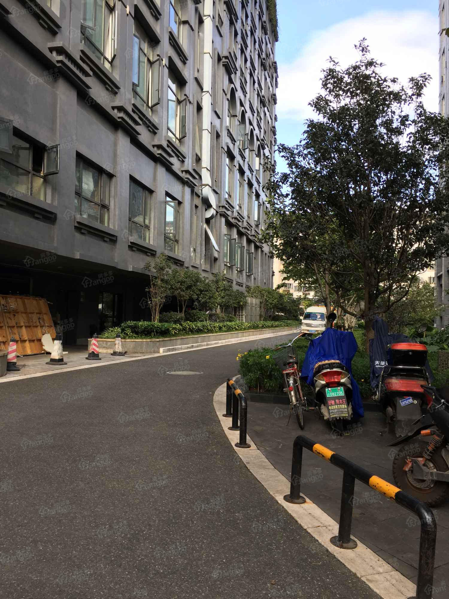 空间俊园小区图片