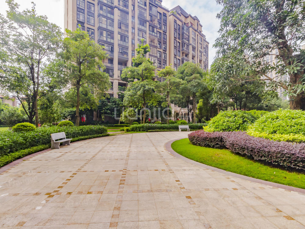 珑湖湾小区图片