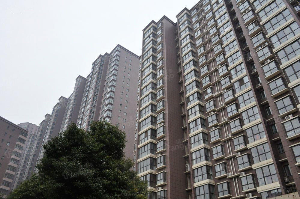 半岛帝城小区图片