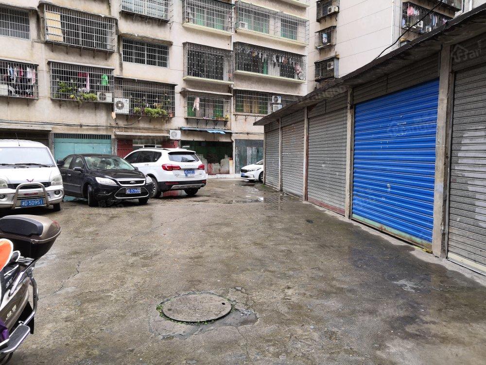 红湖小区图片
