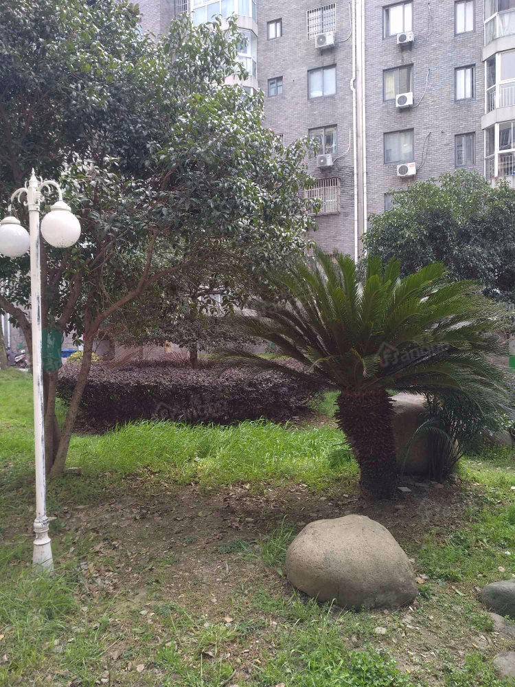 怡苑豪宅小区图片