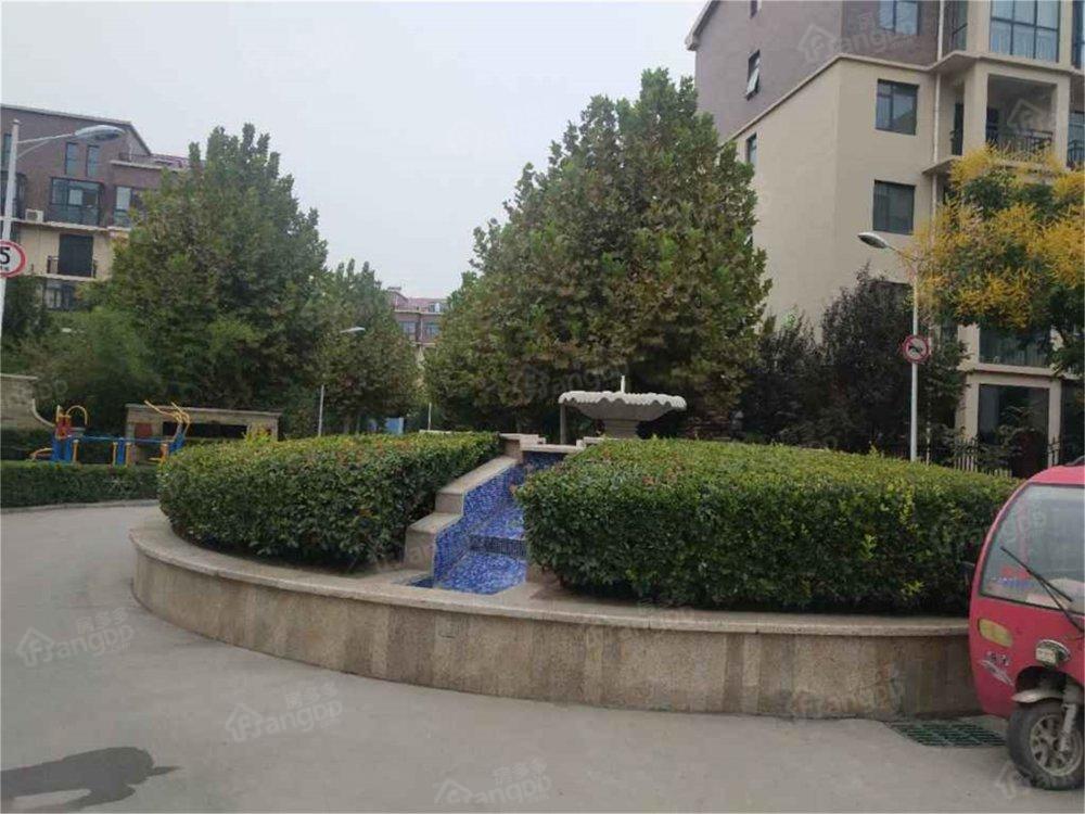 融通香槟小镇小区图片