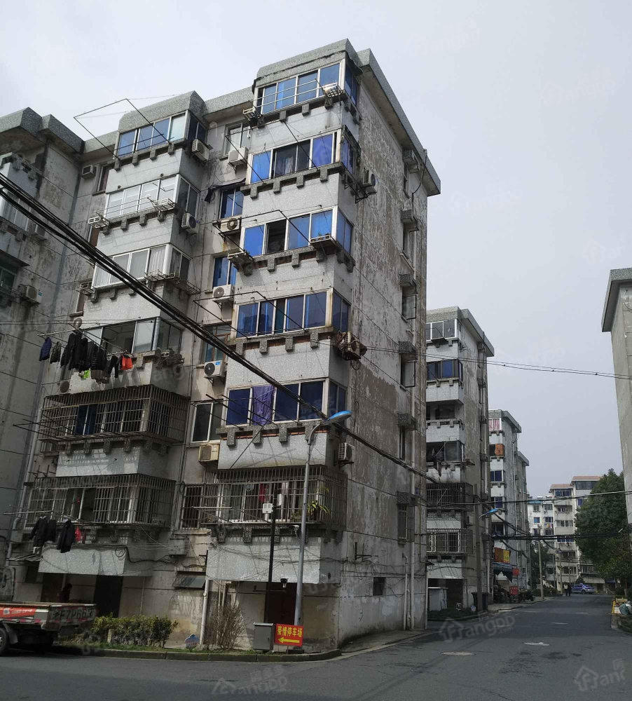 清华苑小区图片