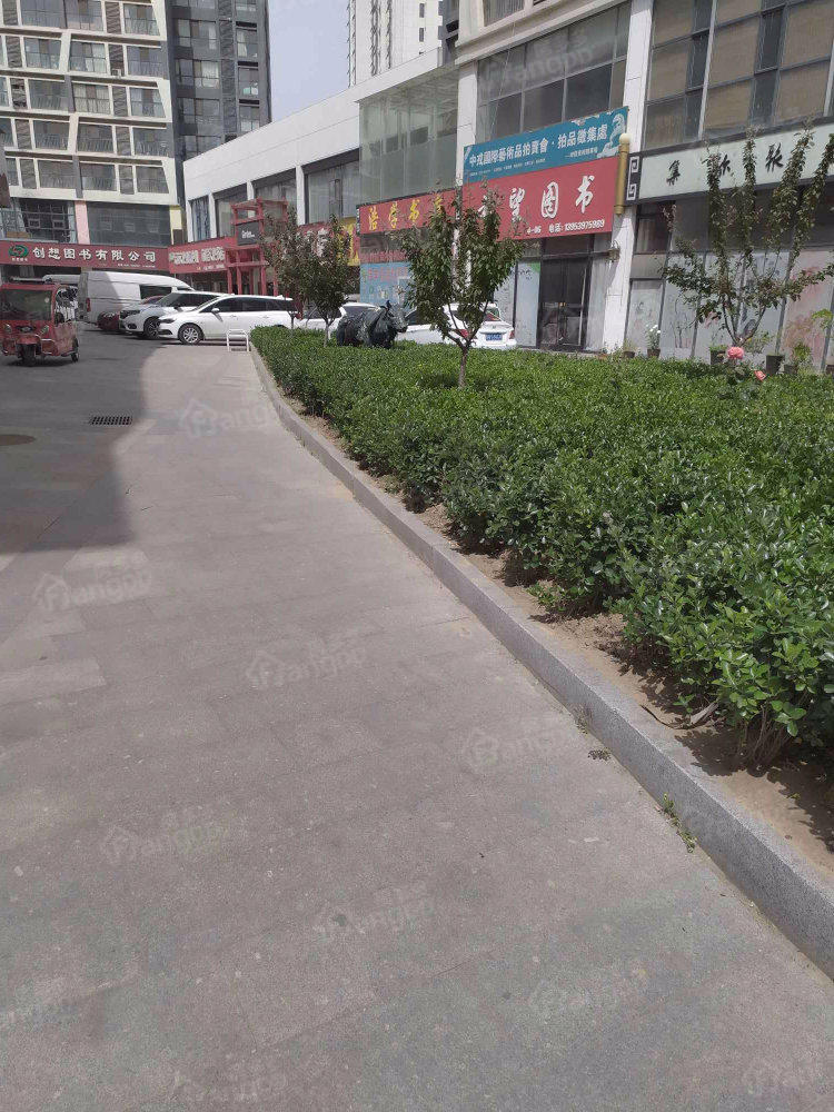 鸿儒国际小区图片