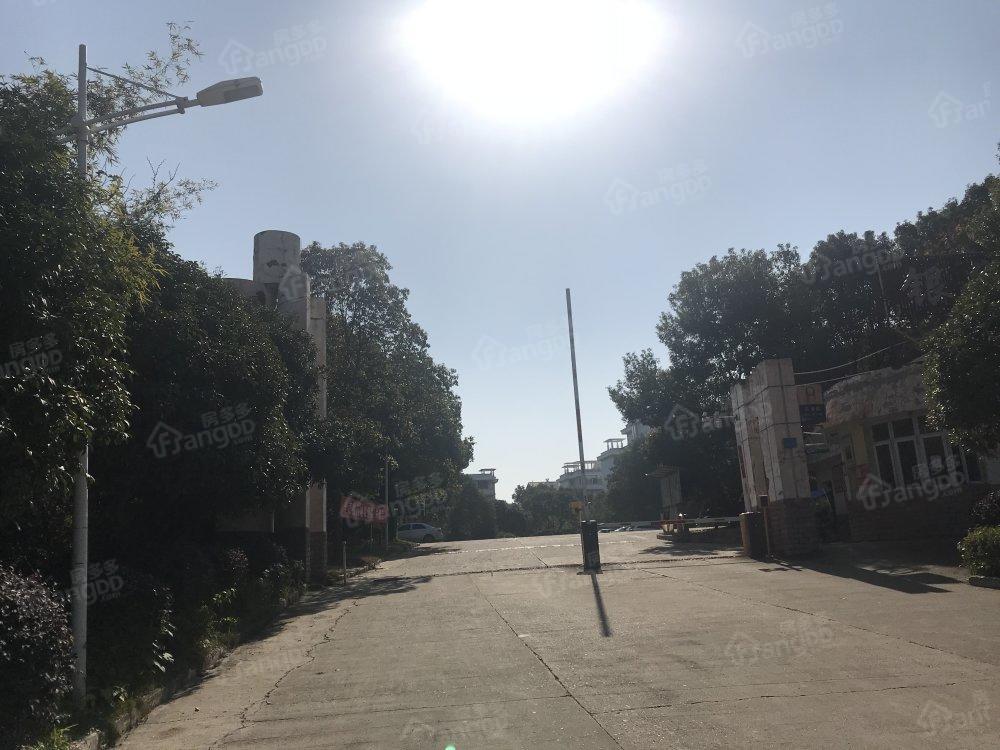 银华山庄小区图片