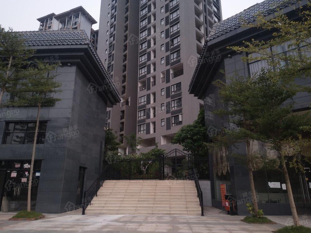 绿地新里璞悦公馆小区图片