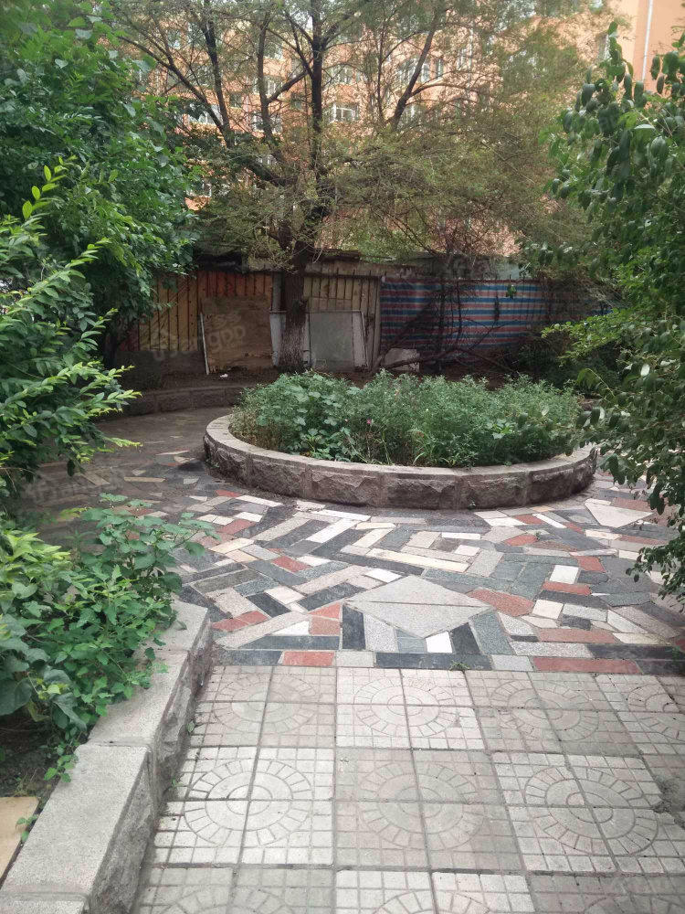 华庭小区小区图片
