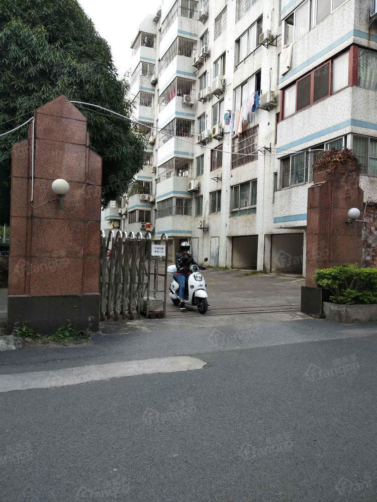 南宁市房产业开发总公司宿舍小区图片