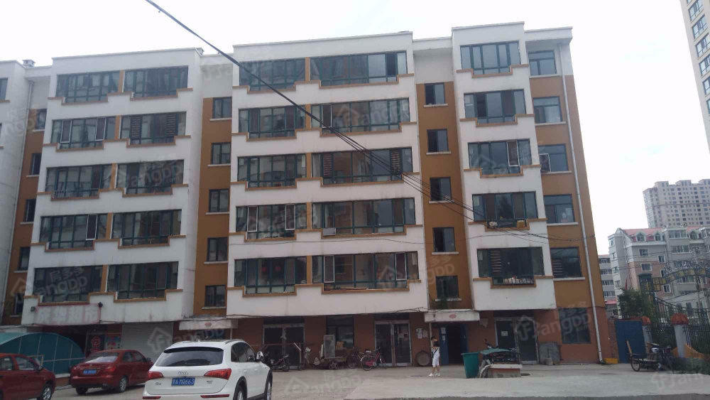 公园湖畔小区小区图片