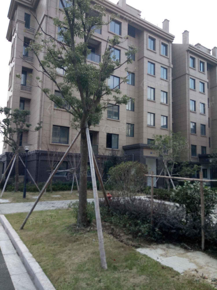 岳童家园小区图片