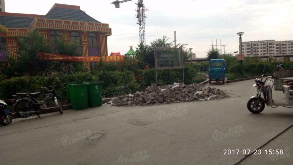 河畔丽景小区图片