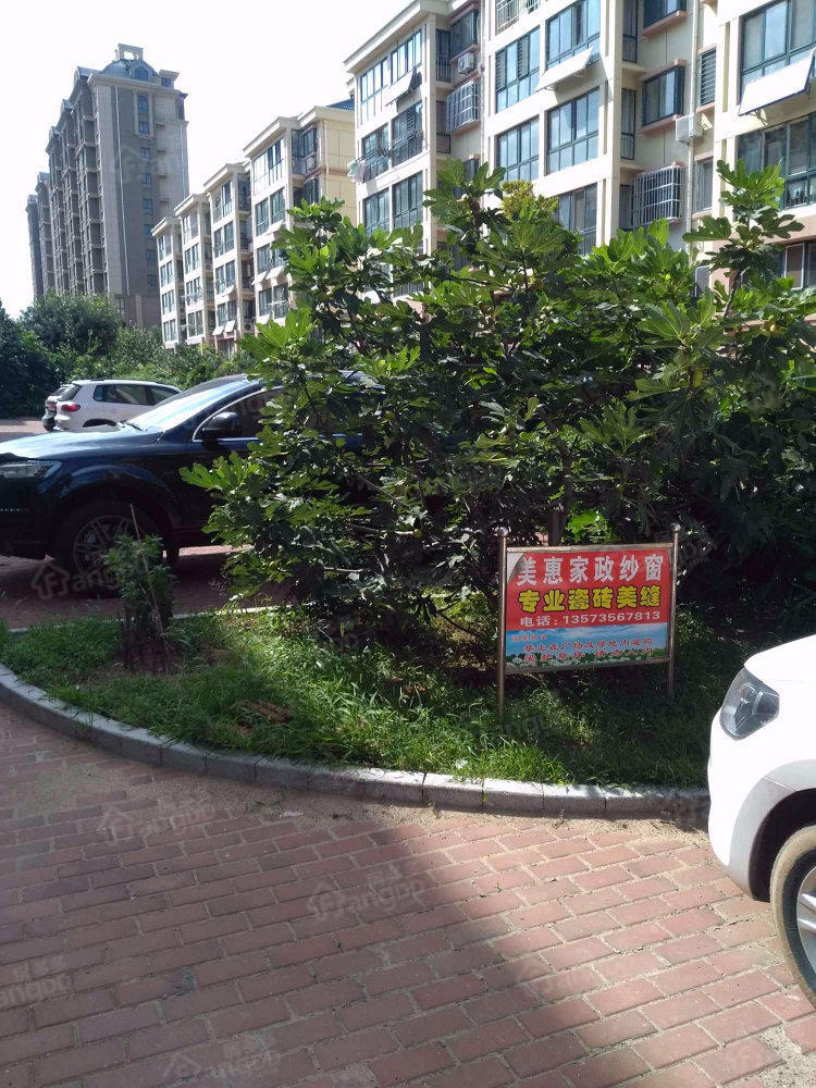 百合馨苑小区图片