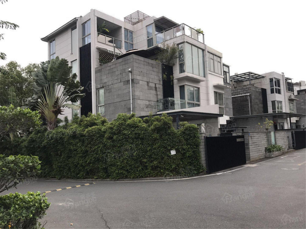 台湾山庄巴厘香墅小区图片