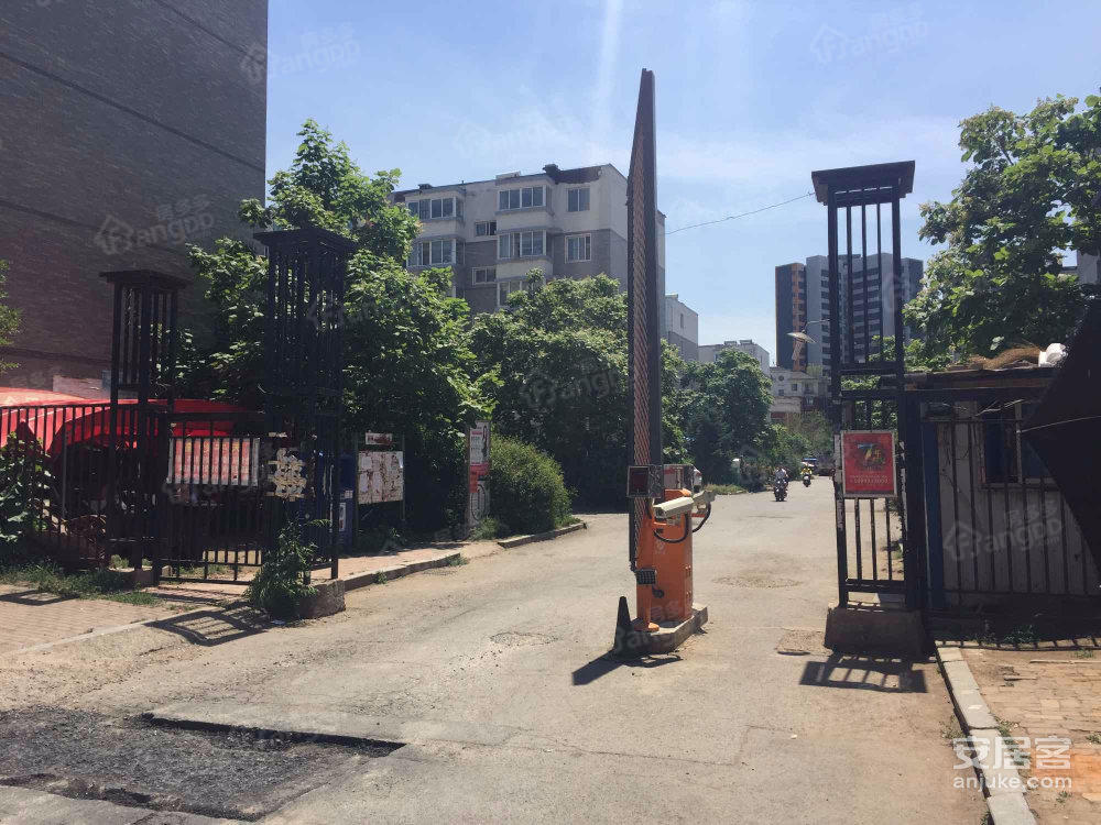 安居绿园小区图片