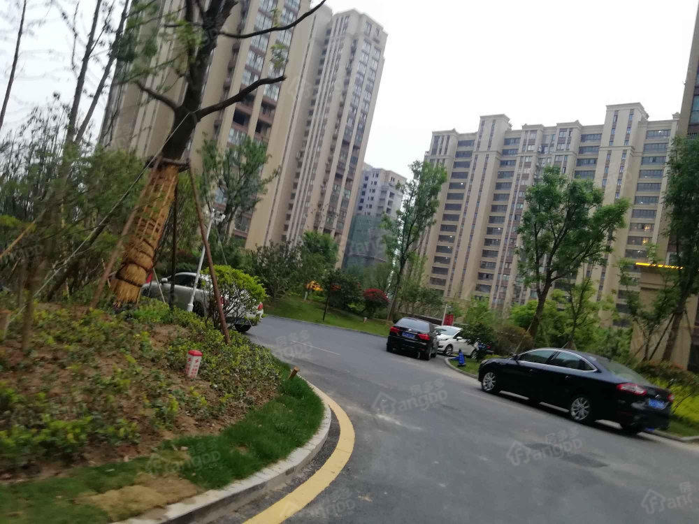 天居上尚城小区图片