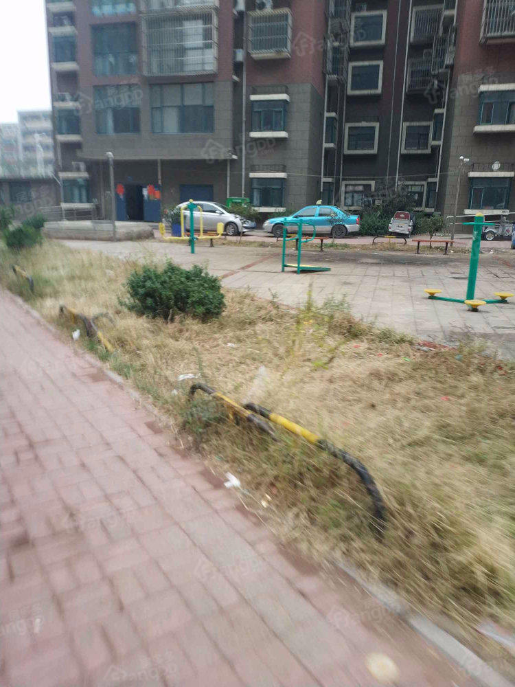 荣川沁园小区图片