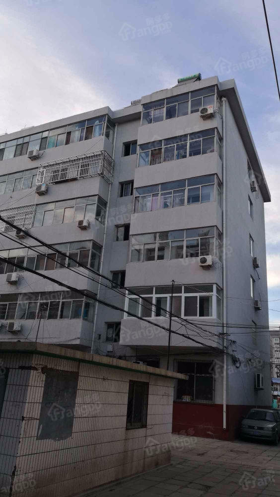 黄金公寓小区图片