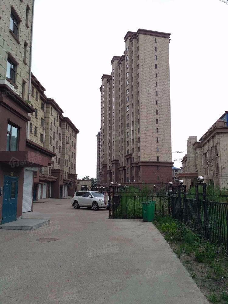 泓泰康城小区图片