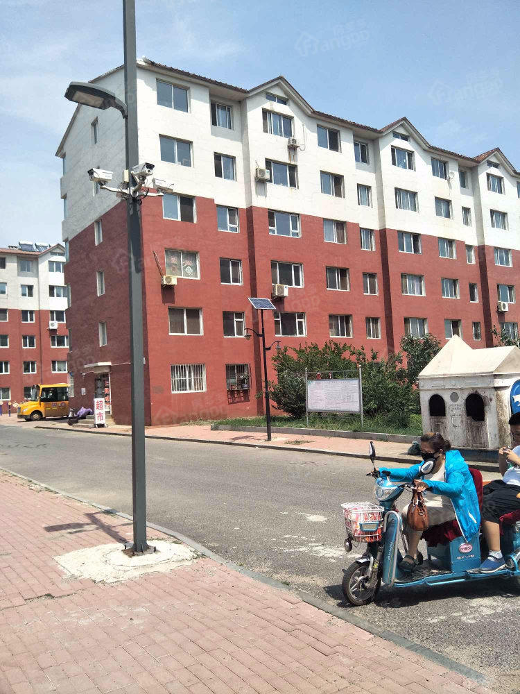 二龙山庄小区图片