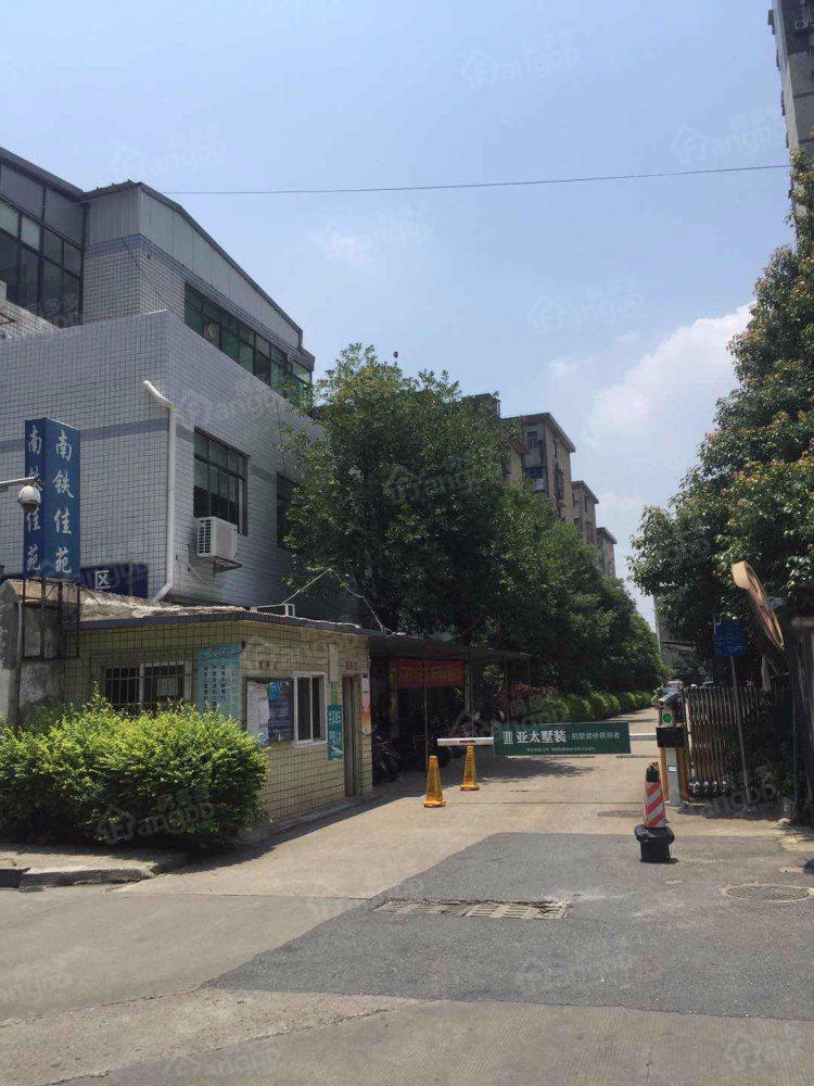 南铁佳苑小区图片