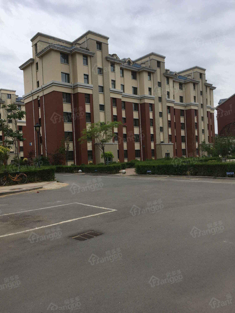 清波苑小区图片