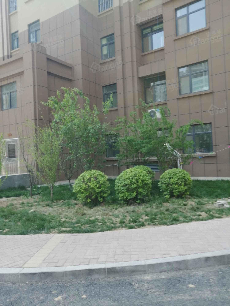 民生冠洲苑小区图片