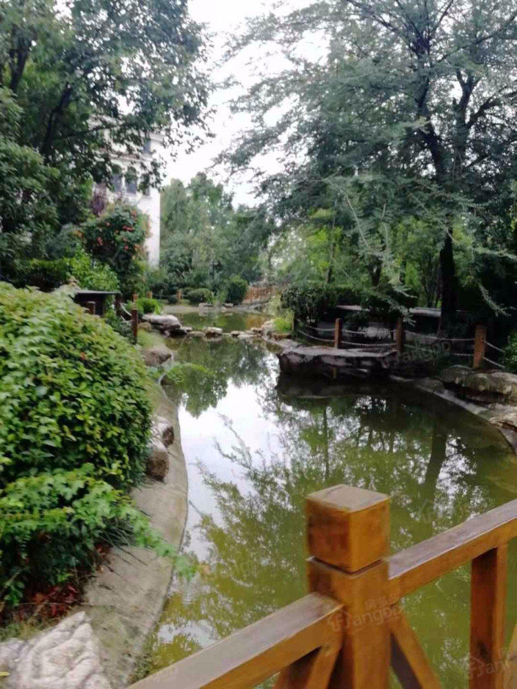 和润香堤小区图片
