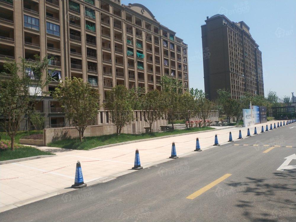绿地香奈小区图片