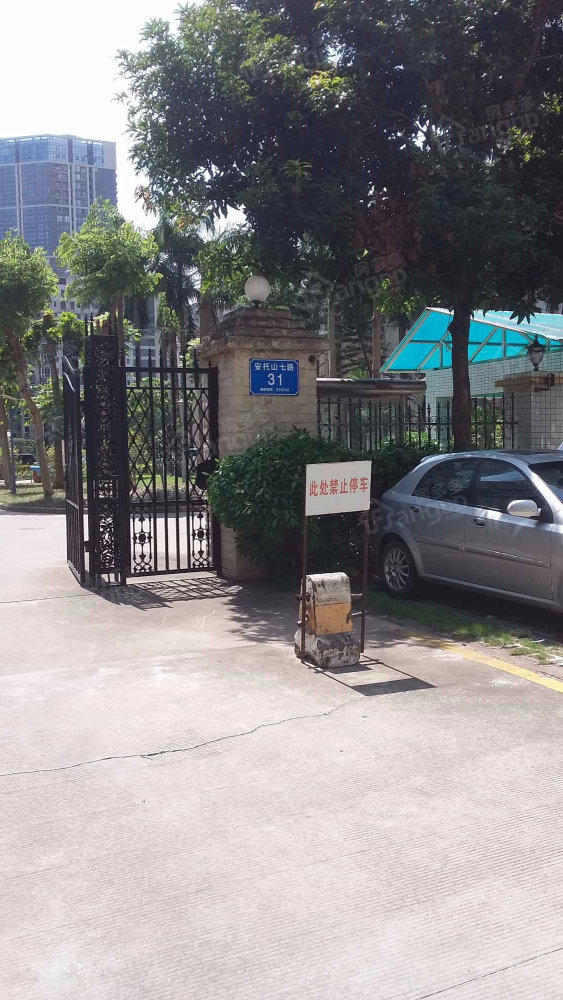 安岚苑小区图片
