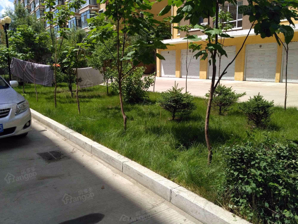 金领华府小区小区图片