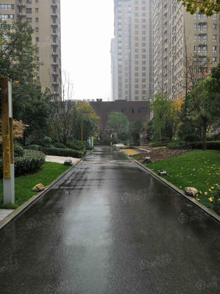 茶张馨苑小区图片