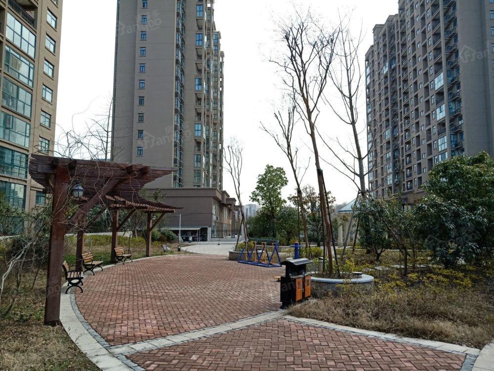 奥兰人和家园小区图片