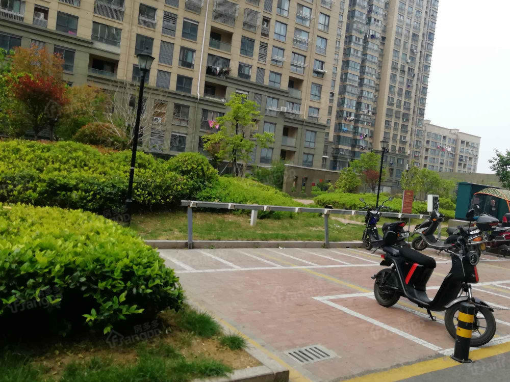 中央名府小区图片
