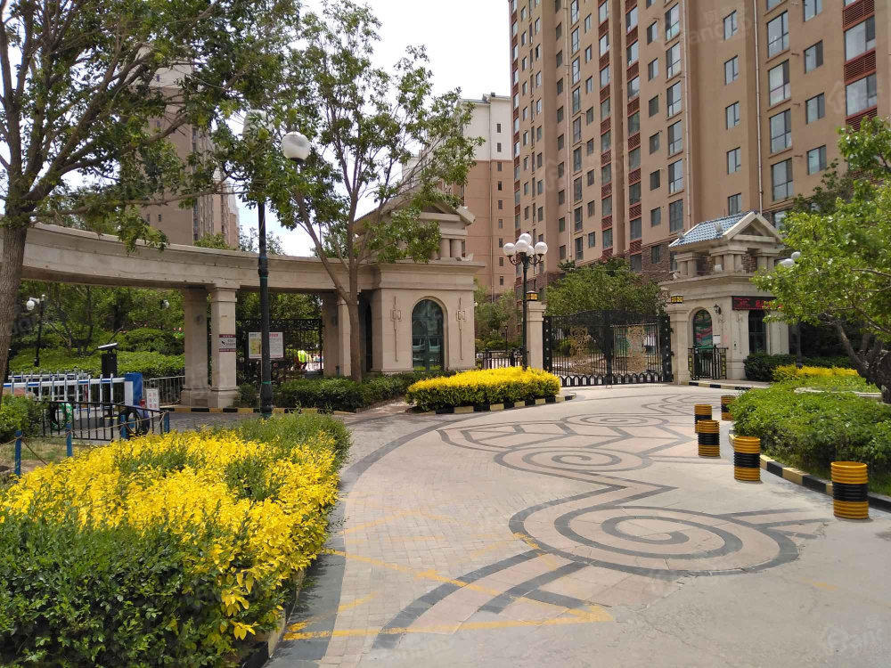 颐和山庄小区图片