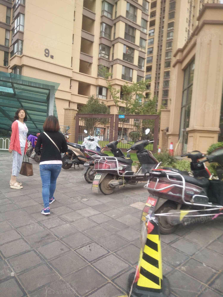 怡合景苑小区图片