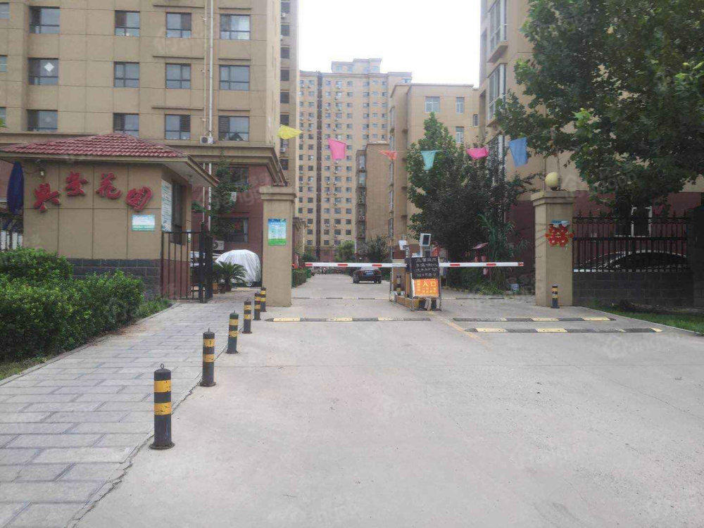 兴安花园小区图片