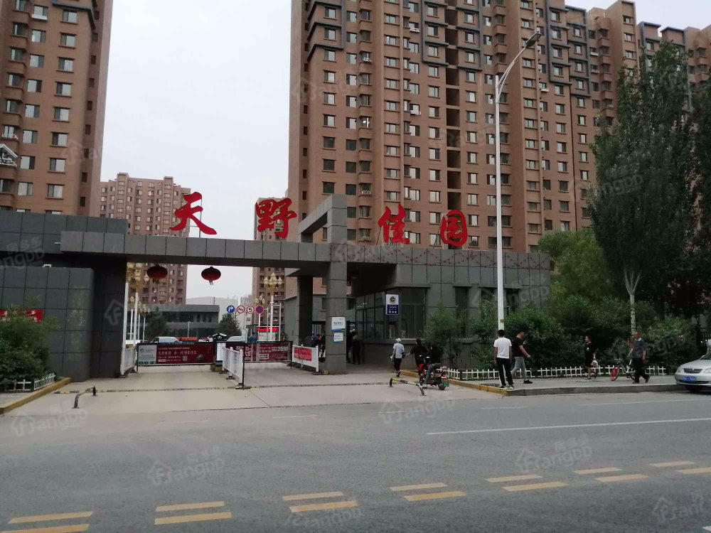 天野佳园小区图片