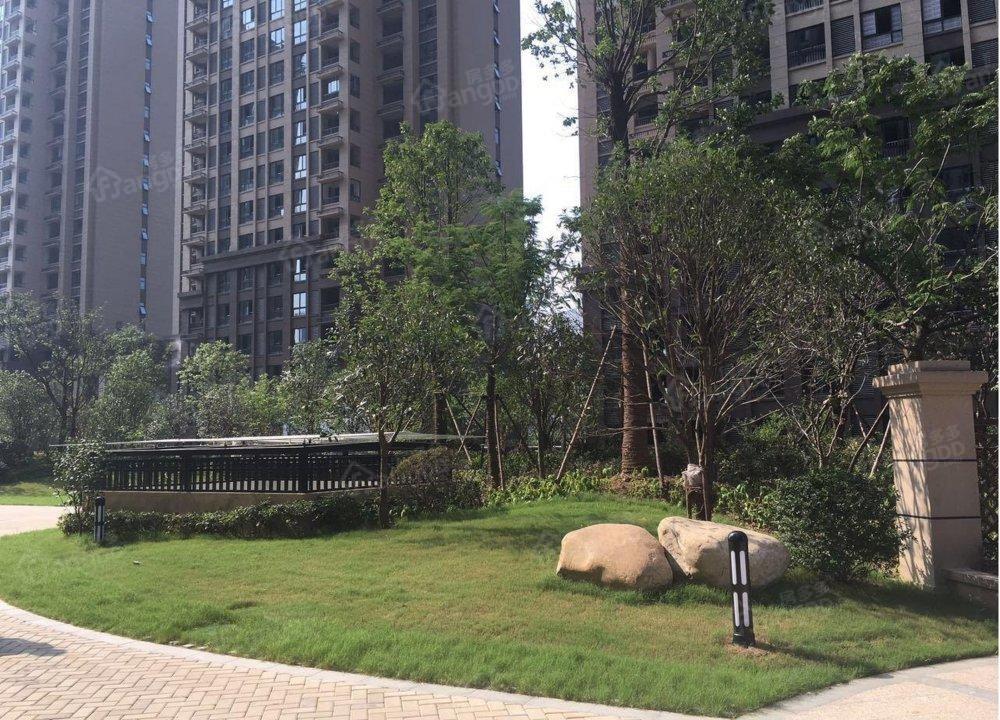 旭辉星罗城小区图片