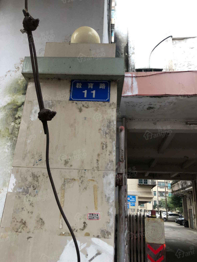 湛海花园小区图片