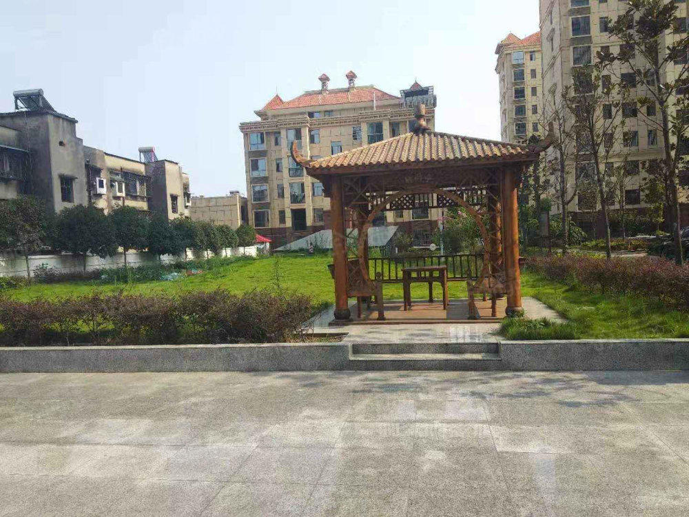 格林春天小区图片