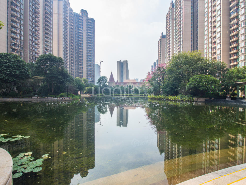 恒大御湖郡小区图片