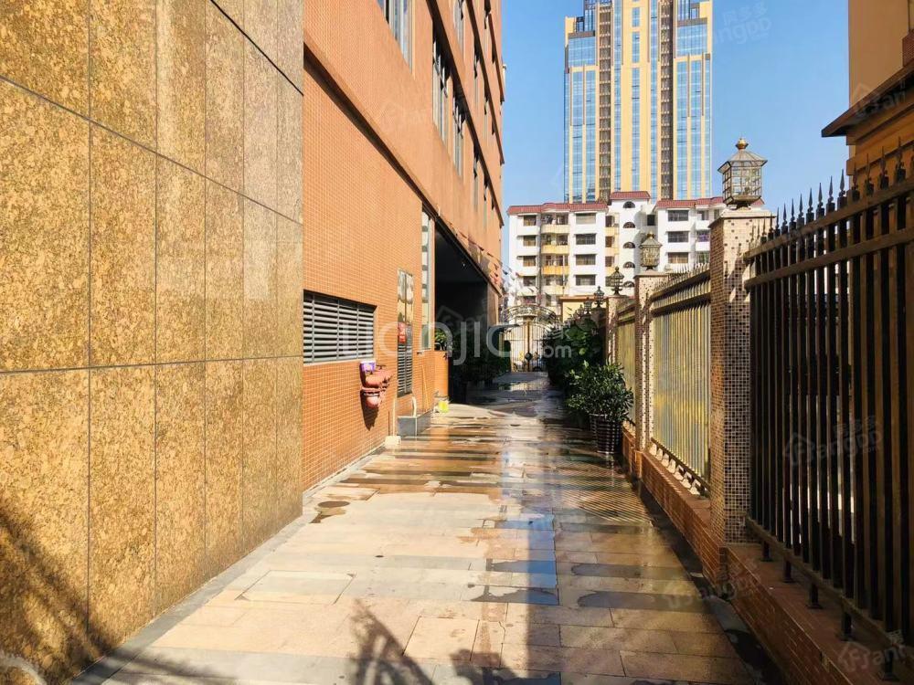丰盛豪庭小区图片