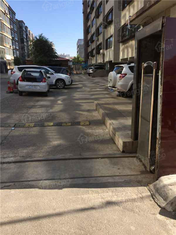 财苑小区小区图片