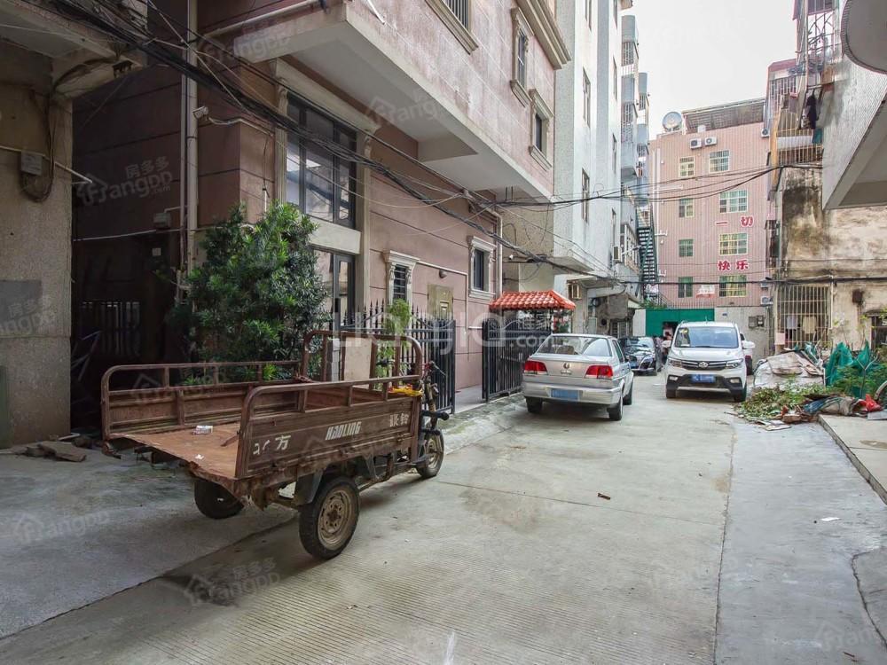 德馨楼小区图片